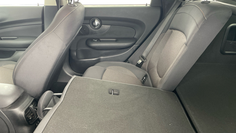 MINI Clubman 1.5 Cooper Classic 6dr Petrol Estate